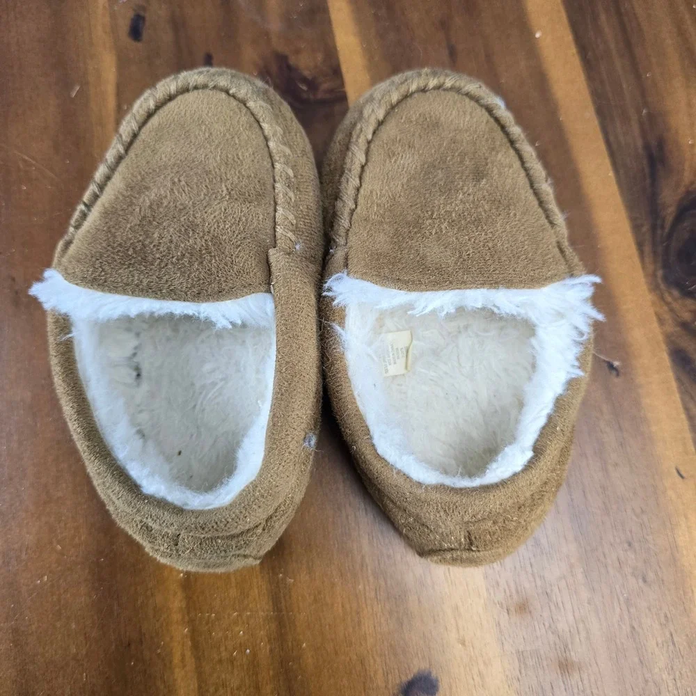 The Children's Place Brown Moccasin‎ Slippers Kids Size 6-7 Plush Lined